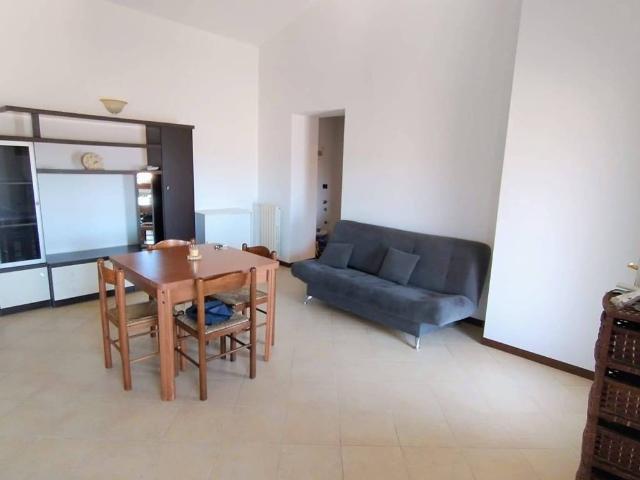 Appartamento in vendita a Alzate Brianza, Lombardia