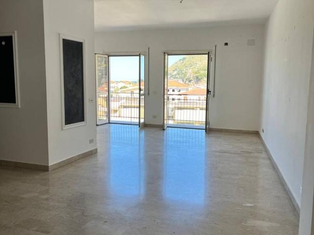 Appartamento in vendita a Marinella, Calabria