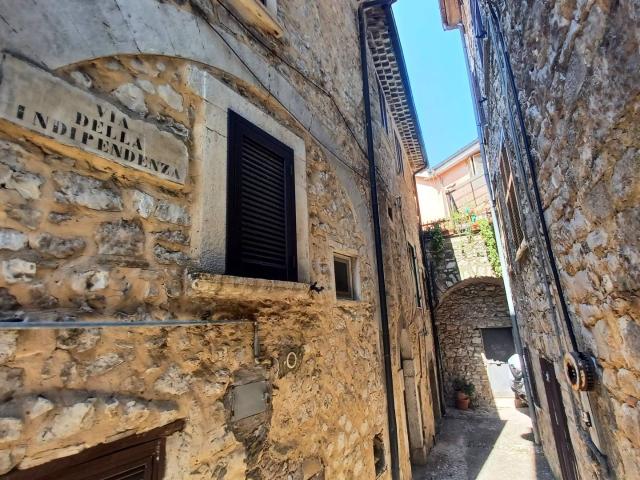 Appartamento in vendita a Amaseno, Lazio