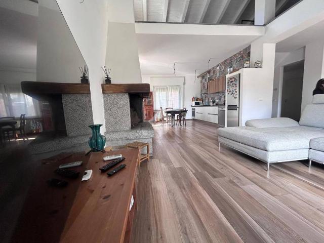 Villa Indipendente in vendita a Cafaggio, Ameglia