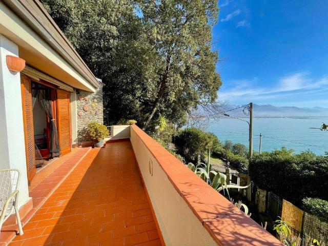 Appartamento in vendita a Ameglia, Liguria
