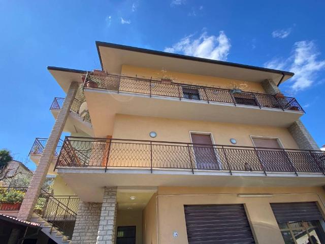 Appartamento in vendita a Amelia, Umbria