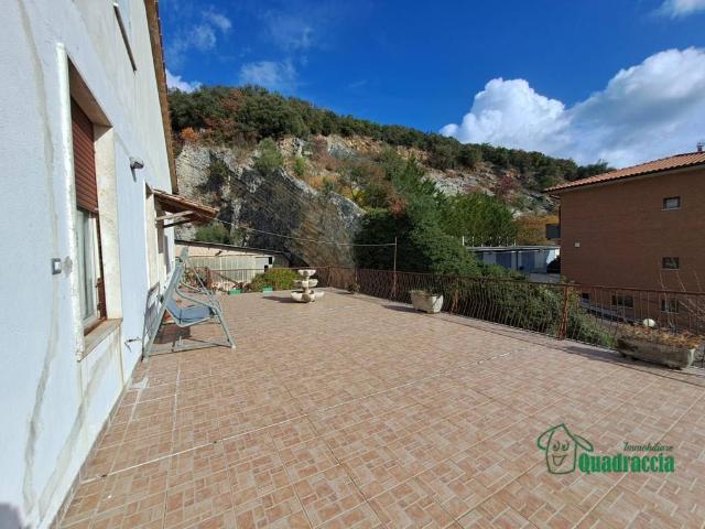 Appartamento in vendita a Amelia, Umbria