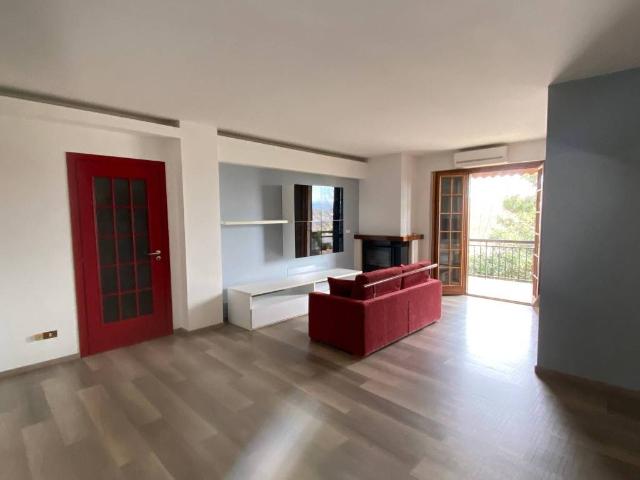 Appartamento in vendita a Amelia, Umbria