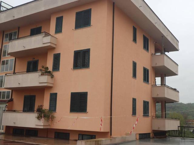 Appartamento in vendita a Amorosi, Campania