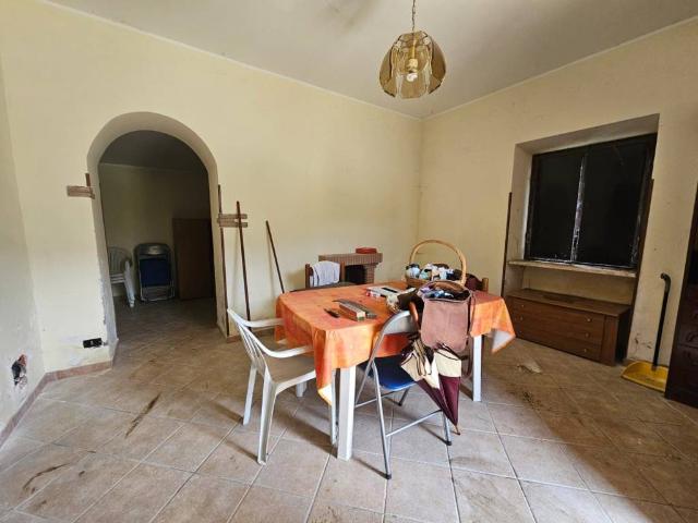 Appartamento in vendita a Sgurgola, Lazio