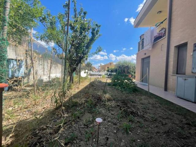 Appartamento in vendita a Brecce Bianche, Marche