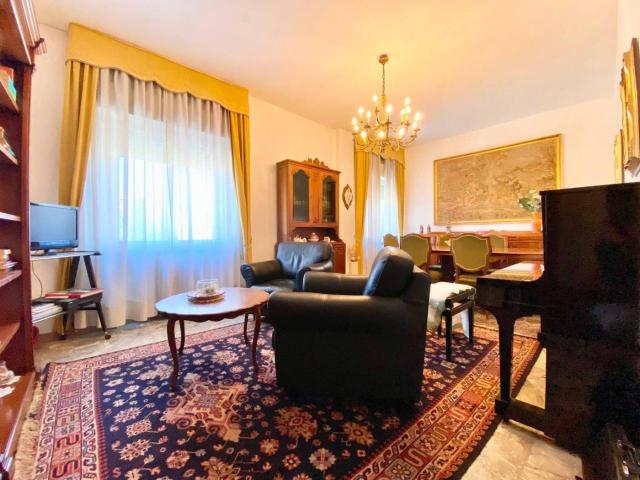Appartamento in vendita a Palombare, Marche