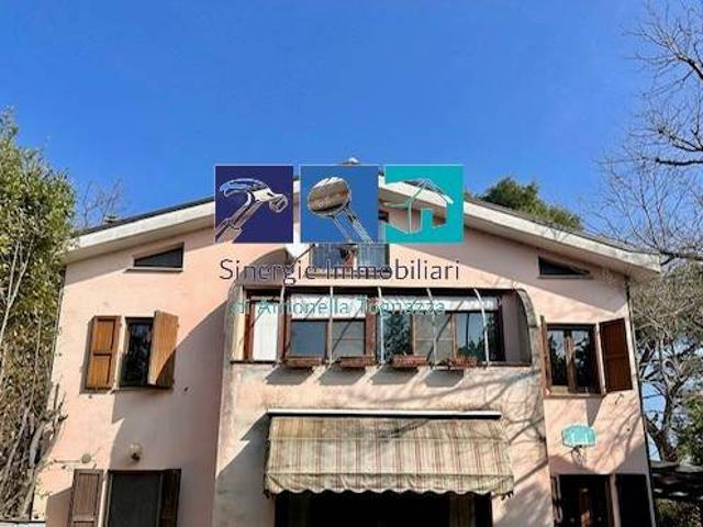Villa Indipendente in vendita a Passo Varano, Marche