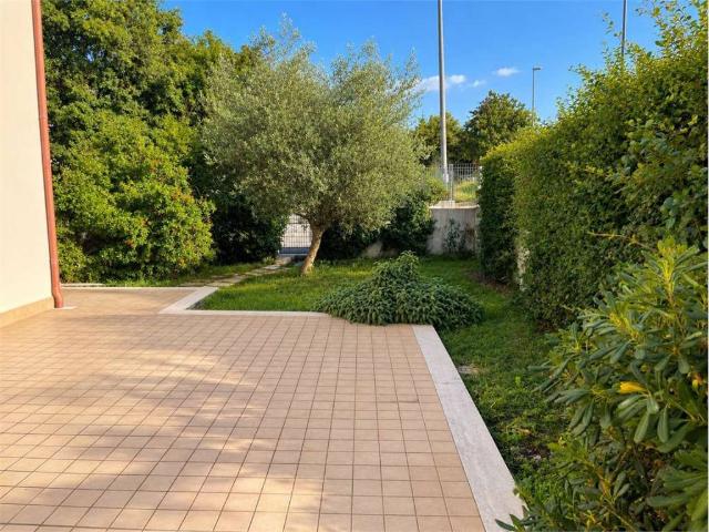 Appartamento in vendita a Torrette, Ancona