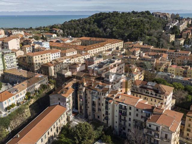 Appartamento in vendita a Cardeto, Marche