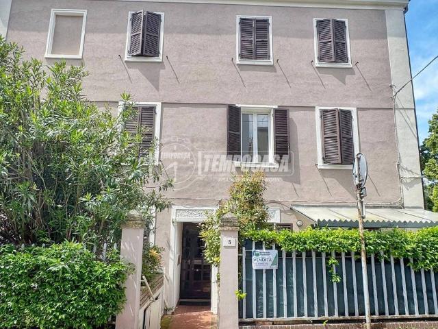 Appartamento in vendita a Montirozzo, Marche