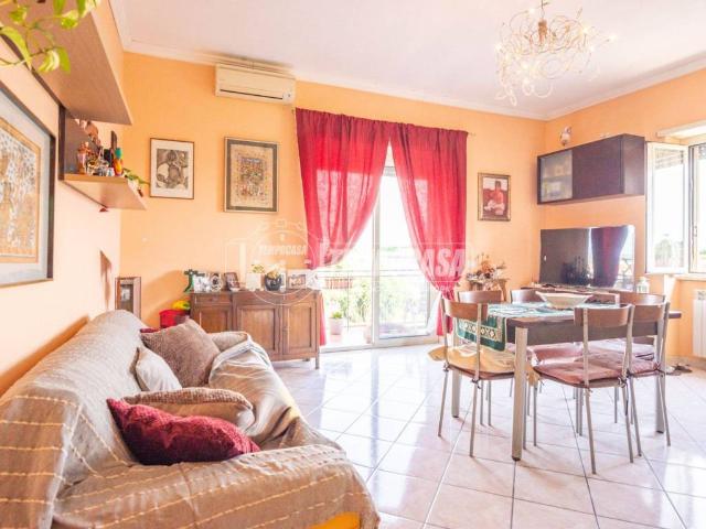 Appartamento in vendita a Colle Biadaro, Roma Capitale