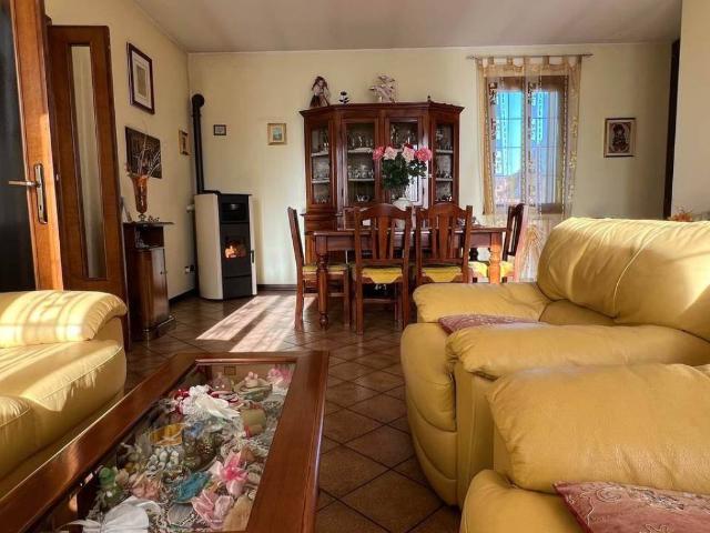 Appartamento in vendita a Anguillara Veneta, Veneto
