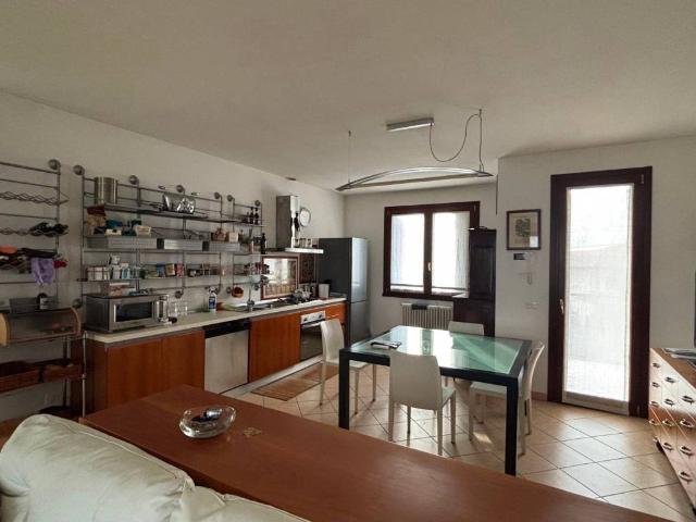 Appartamento in vendita a Antegnate, Lombardia