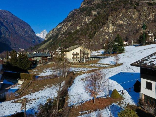 Appartamento in vendita a Antey Saint André, Aosta