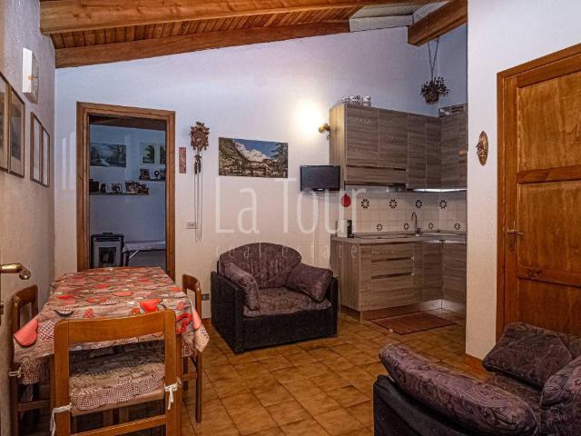 Appartamento in vendita a Antey Saint André, Aosta