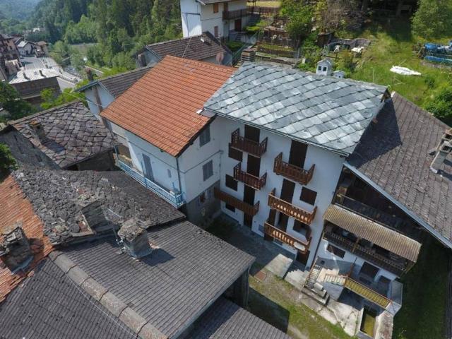 Appartamento in vendita a Antey Saint André, Aosta