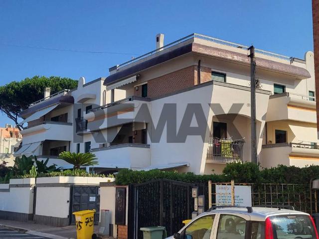Appartamento in vendita a Lido di Enea, Roma Capitale
