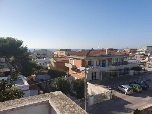 Appartamento in vendita a Lido di Marechiaro, Roma Capitale