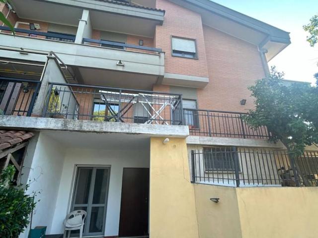 Villa Schiera in vendita a Lido di Enea, Roma Capitale