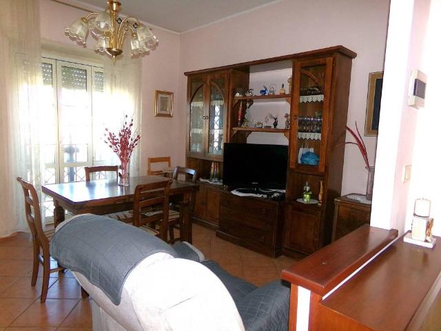 Appartamento in vendita a Lido di Marechiaro, Roma Capitale