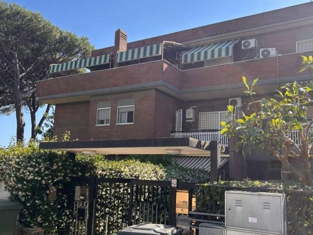 Appartamento in vendita a Lido di Enea, Roma Capitale