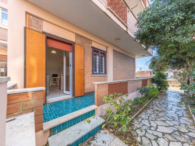 Appartamento in vendita a Lido di Enea, Roma Capitale