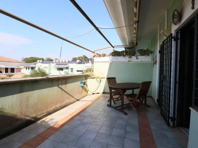 Appartamento in vendita a Piscinari, Roma Capitale