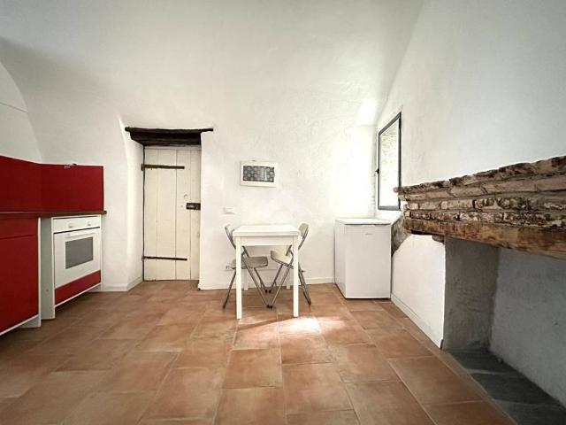 Appartamento in vendita a Apricale, Liguria