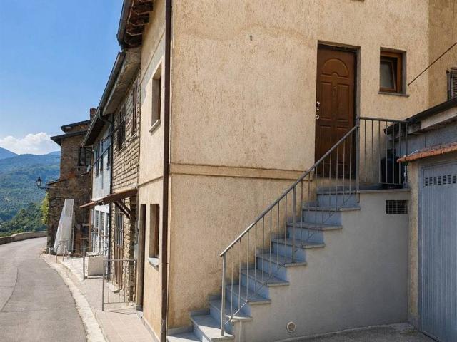 Appartamento in vendita a Apricale, Liguria