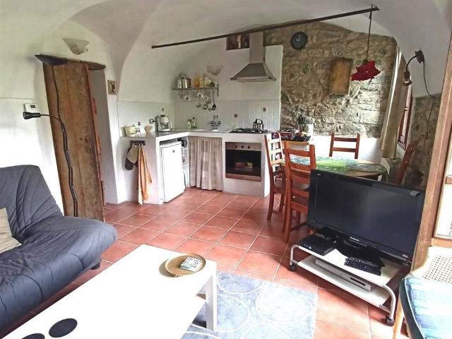 Appartamento in vendita a Apricale, Liguria