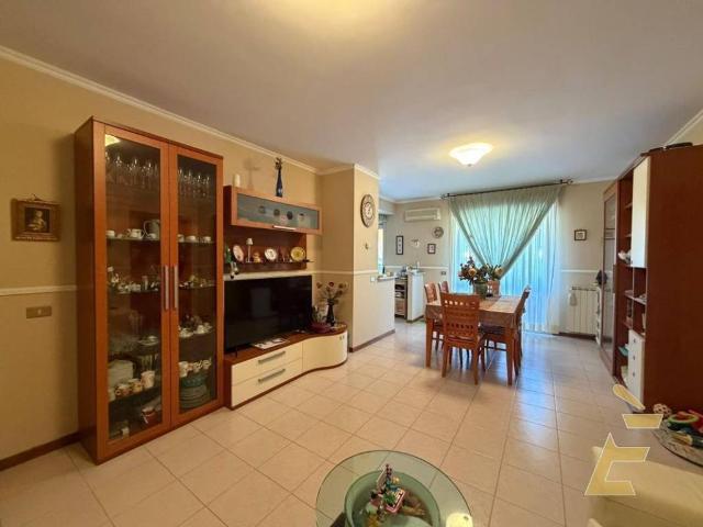 Appartamento in vendita a Toscanini, Aprilia
