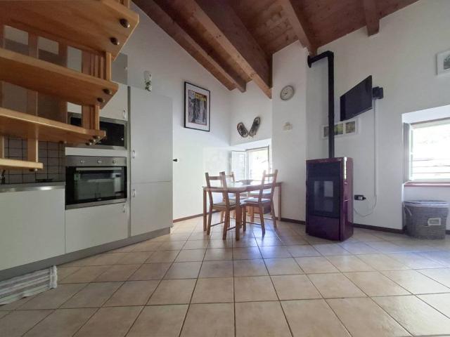 Appartamento in vendita a San Martino, Arco