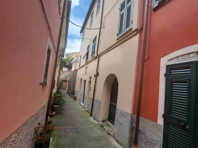 Appartamento in vendita a Arcola, Liguria