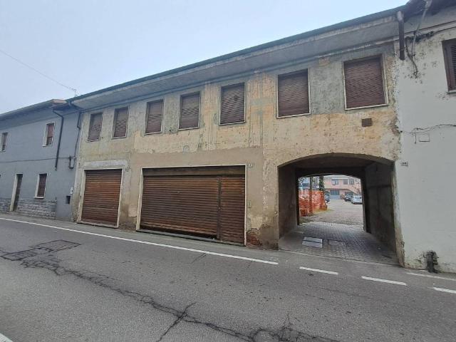 Appartamento in vendita a Arconate, Lombardia
