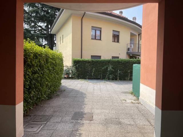 Appartamento in vendita a Arcore, Lombardia