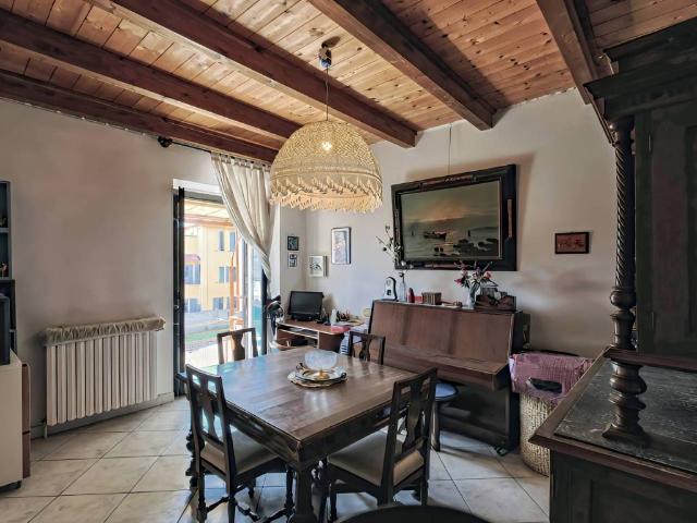 Appartamento in vendita a Bernate, Arcore