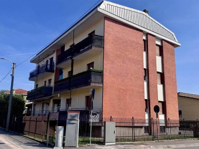 Appartamento in vendita a Lesmo, Lombardia