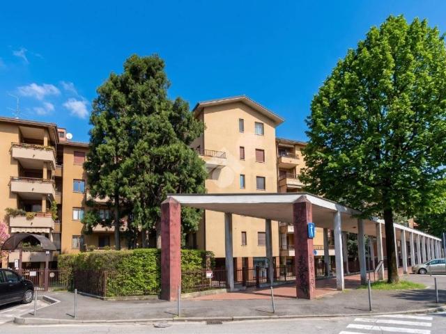 Appartamento in vendita a Arcore, Lombardia