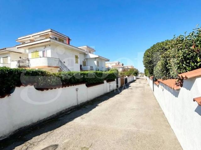 Appartamento in vendita a Porto Rutulo, Ardea