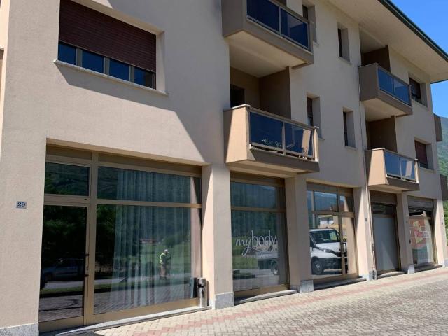 Appartamento in vendita a Ardenno, Lombardia