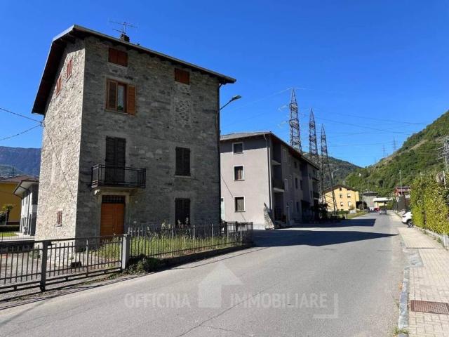 Appartamento in vendita a Ardenno, Lombardia
