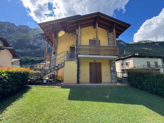 Appartamento in vendita a Ardesio, Lombardia
