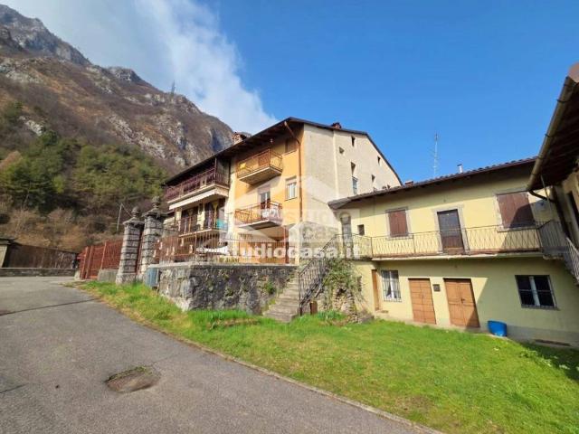 Appartamento in vendita a Ardesio, Lombardia