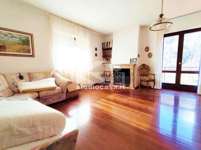 Appartamento in vendita a Ardesio, Lombardia