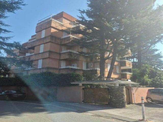 Appartamento in vendita a Pineta di Arenzano, Arenzano