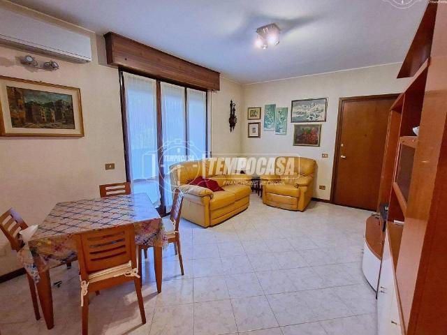 Appartamento in vendita a Cascina San Pietro, Arese