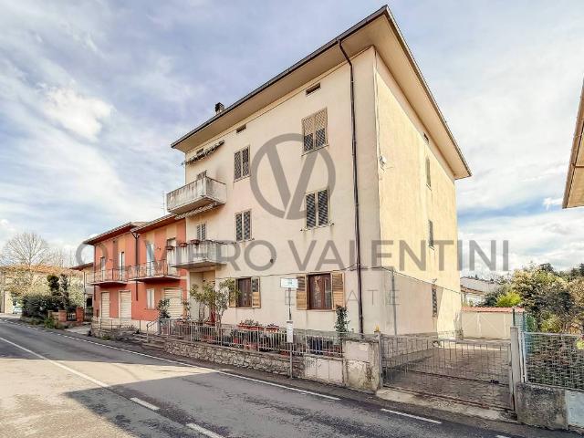 Appartamento in vendita a Colle di Santa Maria, Palazzo Del Pero