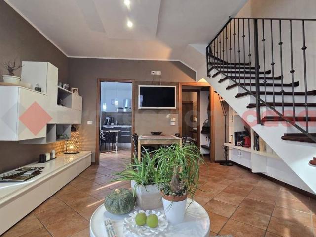 Appartamento in vendita a Palazzo Del Pero, Arezzo